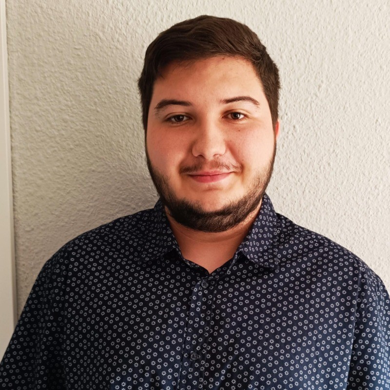 Adrian Marquez Bellido, Gerente General